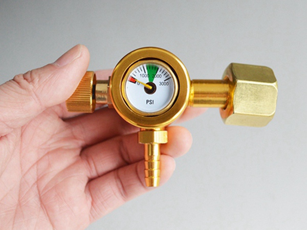 YQAr-16节能防摔氩气表